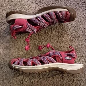 Keen Whisper Sandals Womens Size 7 Red Hiking Closed Toe Slingback PRE-OWNED